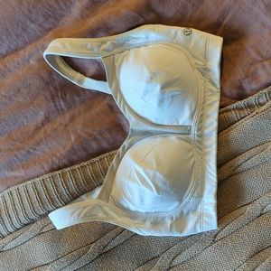 Lululemon 32DD tata tamer wireless sports bra